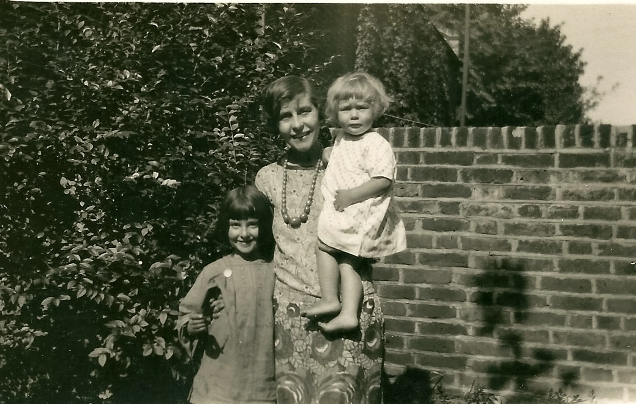 Pat, Kiki and Nina